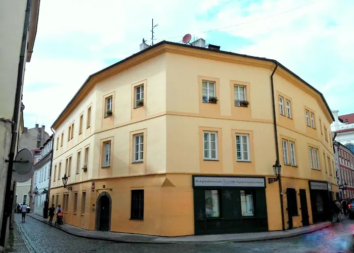Romantic Bohemian Studio In Old Town Prague